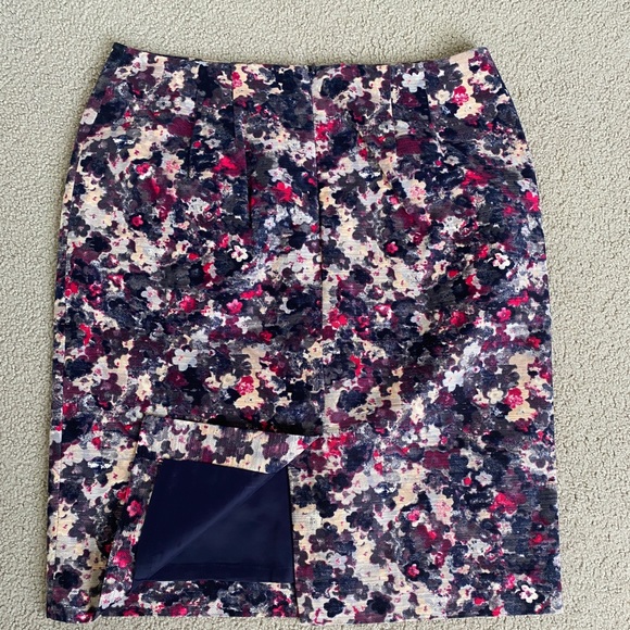 Talbots pencil skirt 4P - Picture 4 of 9